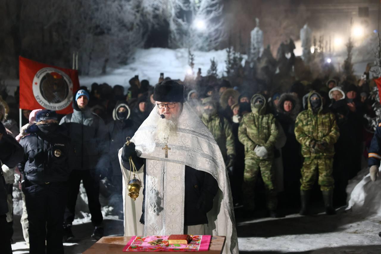 Фото Крещенские купания-2026: как новосибирцы ныряют в купель в аномальный мороз почти –40 градусов. ОНЛАЙН 20